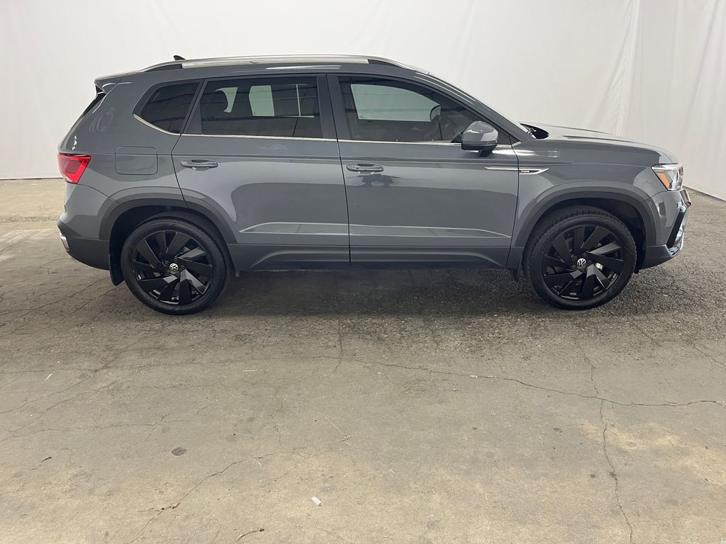 Certified 2024 Volkswagen Taos 1.5T SE SUV