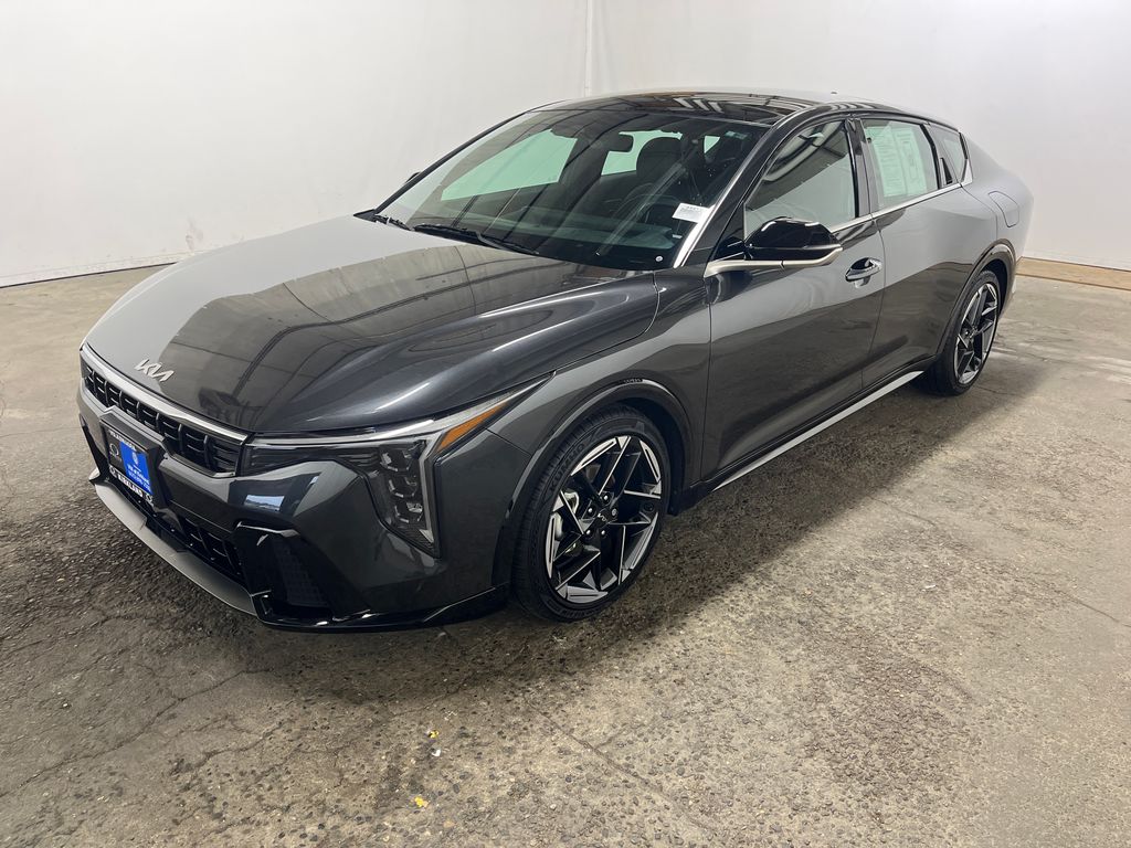 2025 Kia K4 GT-Line AT's photo