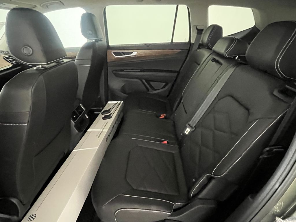 2026 Volkswagen Atlas SE w/Tech - Photo 13