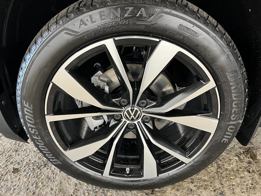 2026 Volkswagen Atlas Cross Sport SEL Premium R-LINE - Photo 24