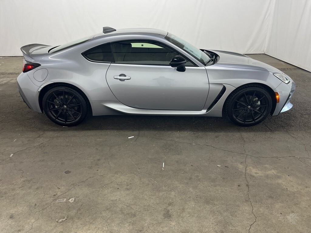 2025 Toyota GR86 Premium photo 4