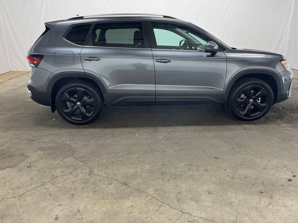 New 2026 Volkswagen Taos 1.5T SEL SUV