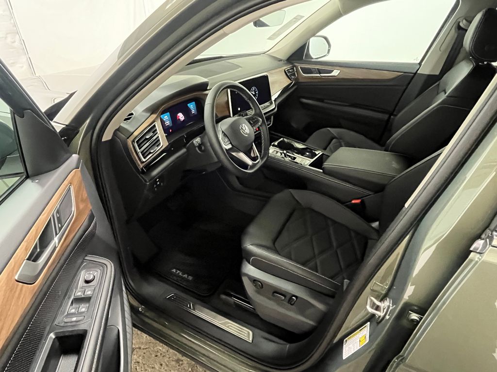 2026 Volkswagen Atlas SE w/Tech - Photo 11