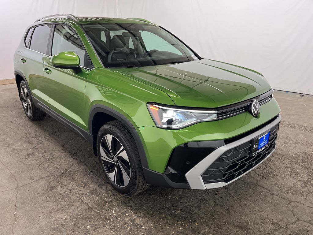New 2026 Volkswagen Taos 1.5T SE SUV