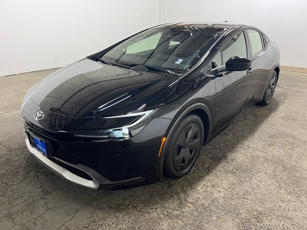 2023 Toyota Prius Prime SE's photo