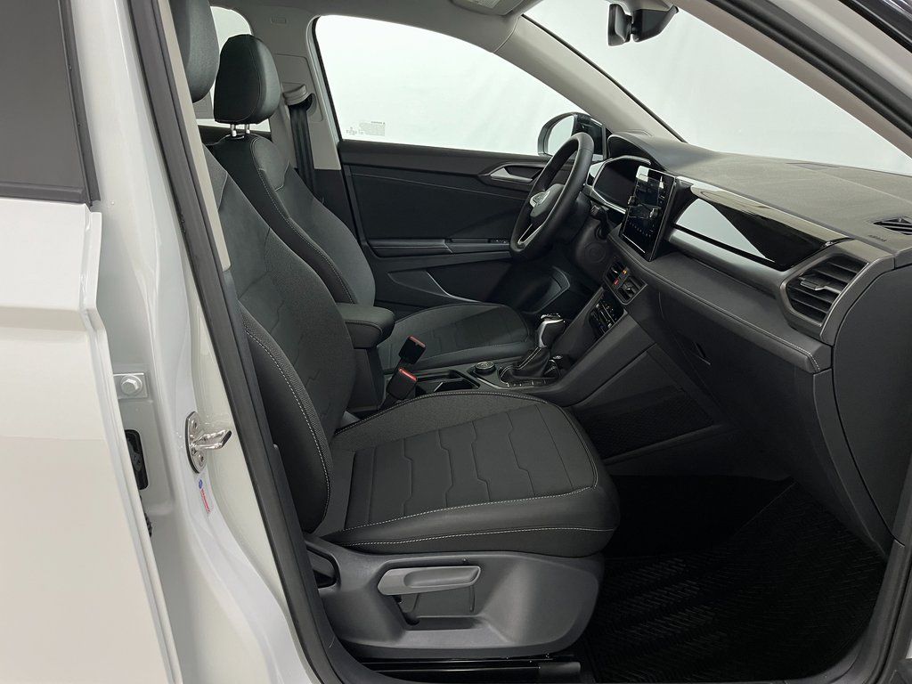 2026 Volkswagen Taos SE Black - Photo 14