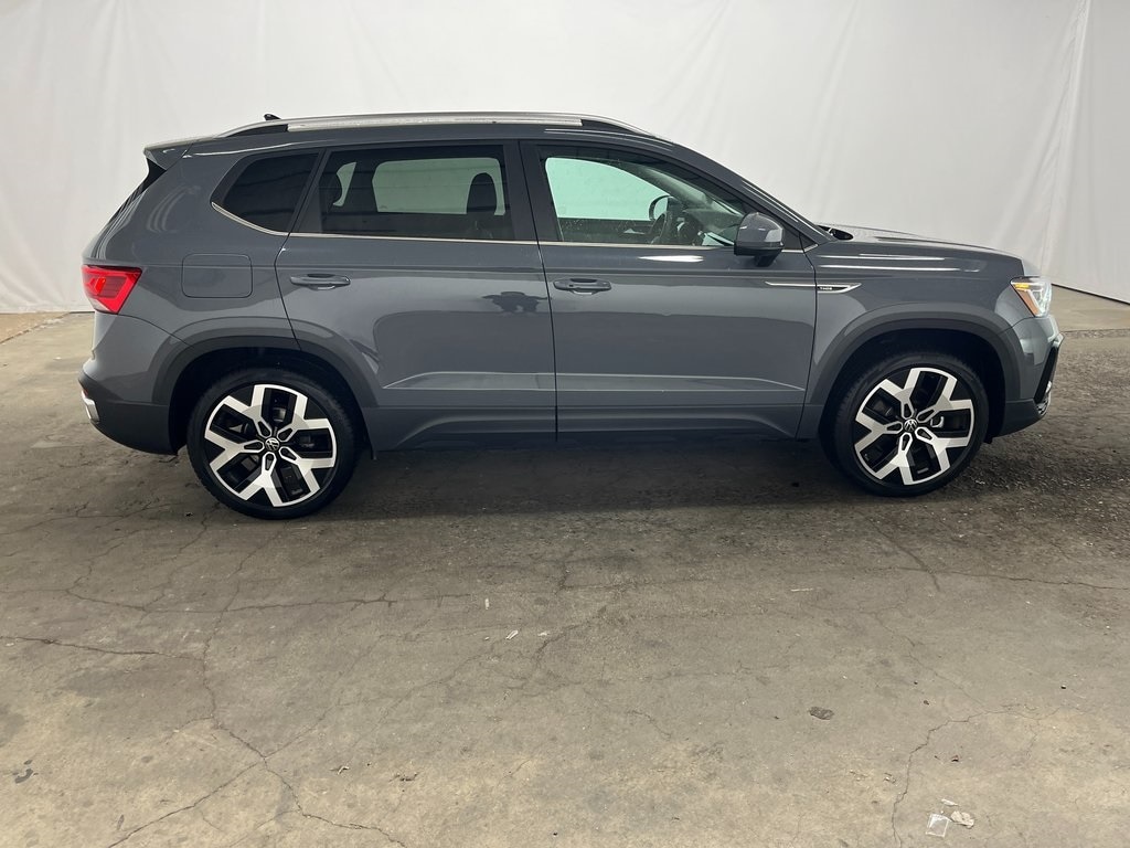 Certified 2022 Volkswagen Taos 1.5T SEL SUV