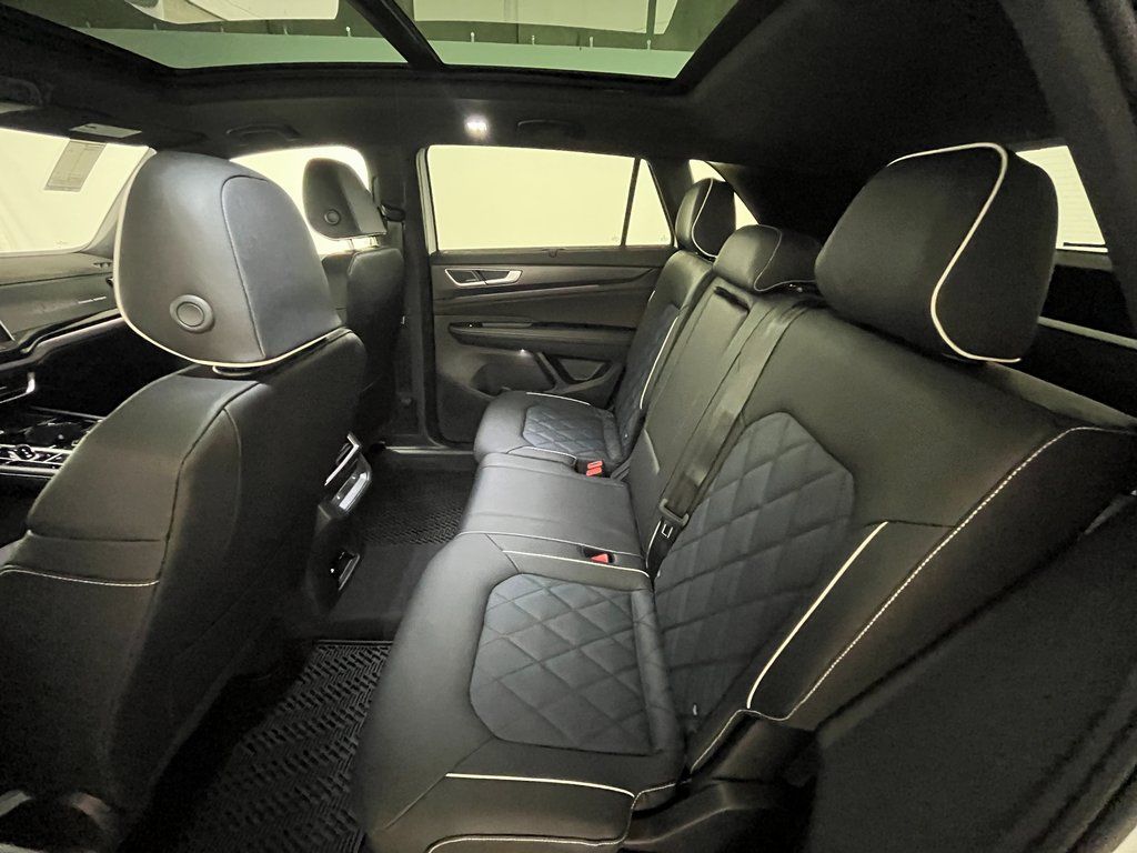 2026 Volkswagen Atlas Cross Sport SEL Premium R-LINE - Photo 13