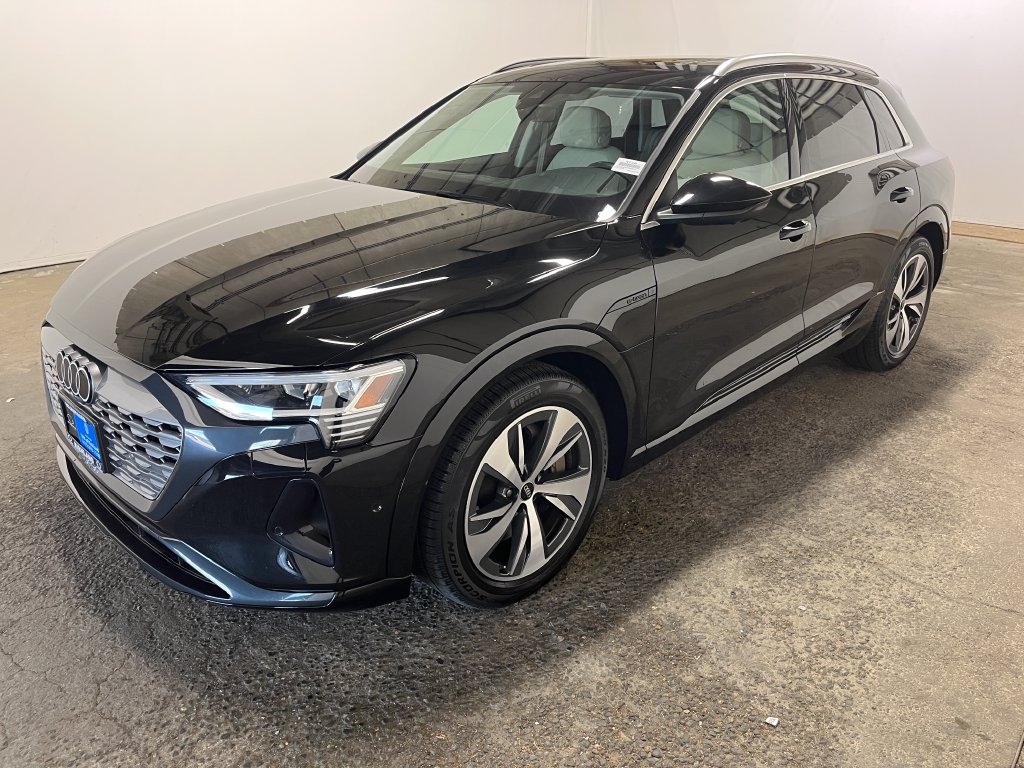 2024 Audi Q8 e-tron