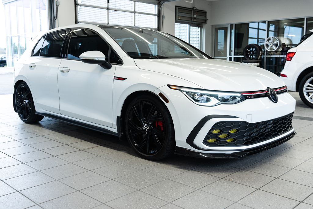 2022 Volkswagen Golf GTI 2.0T SE 4-door DSG's photo