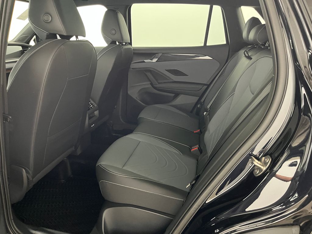 2026 Volkswagen Tiguan SE R-LINE BLACK - Photo 13