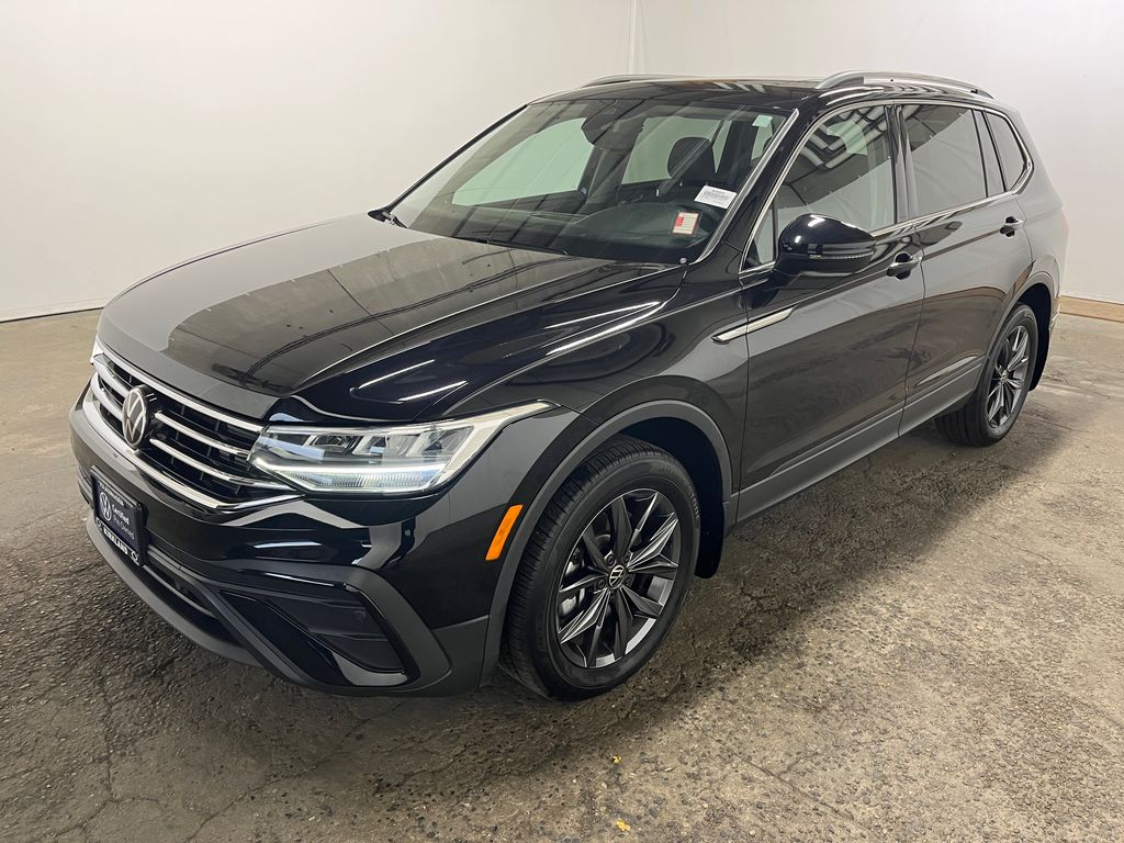 2023 Volkswagen Tiguan 2.0T SE 4Motion's photo