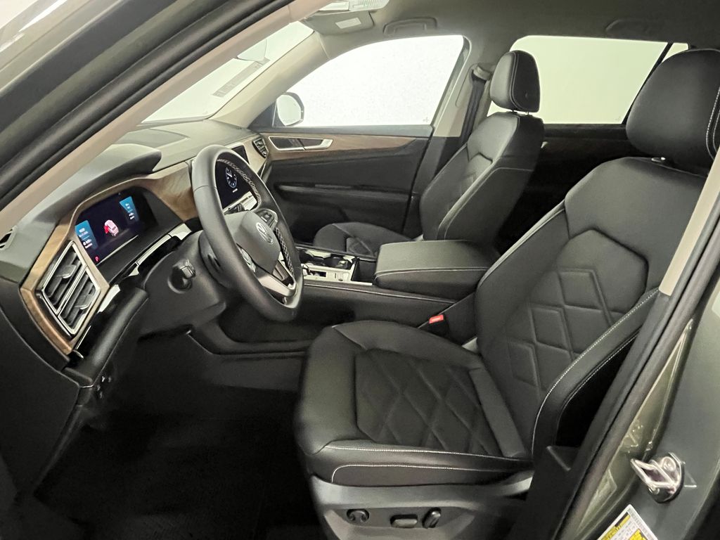 2026 Volkswagen Atlas SE w/Tech - Photo 12