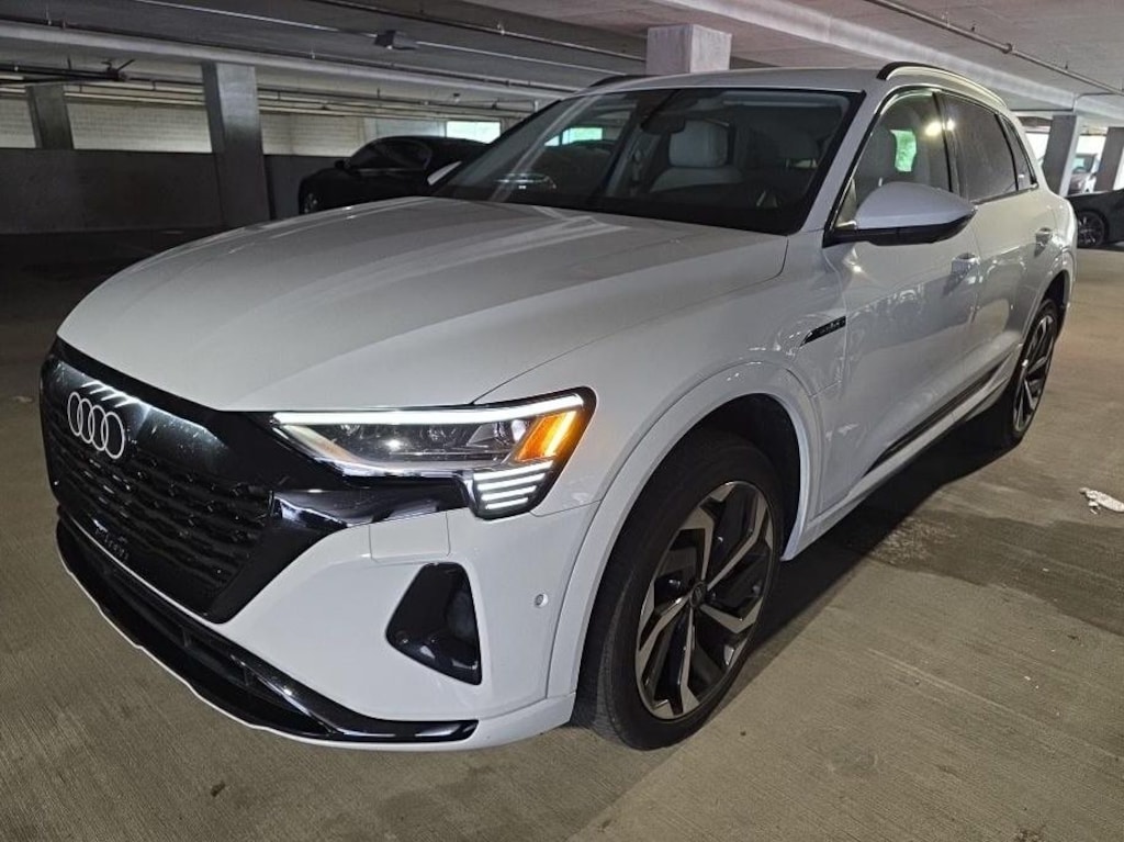 Used 2024 Audi Q8 e-tron Prestige SUV