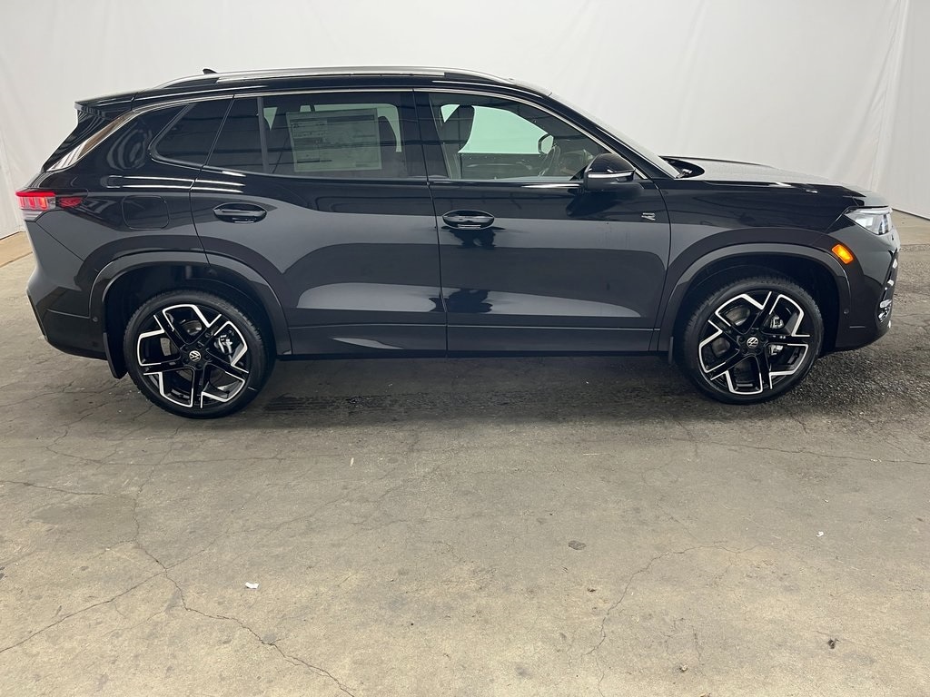 New 2026 Volkswagen Tiguan 2.0T SEL R-Line Turbo SUV