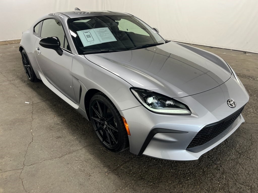 2025 Toyota GR86 Premium photo 3