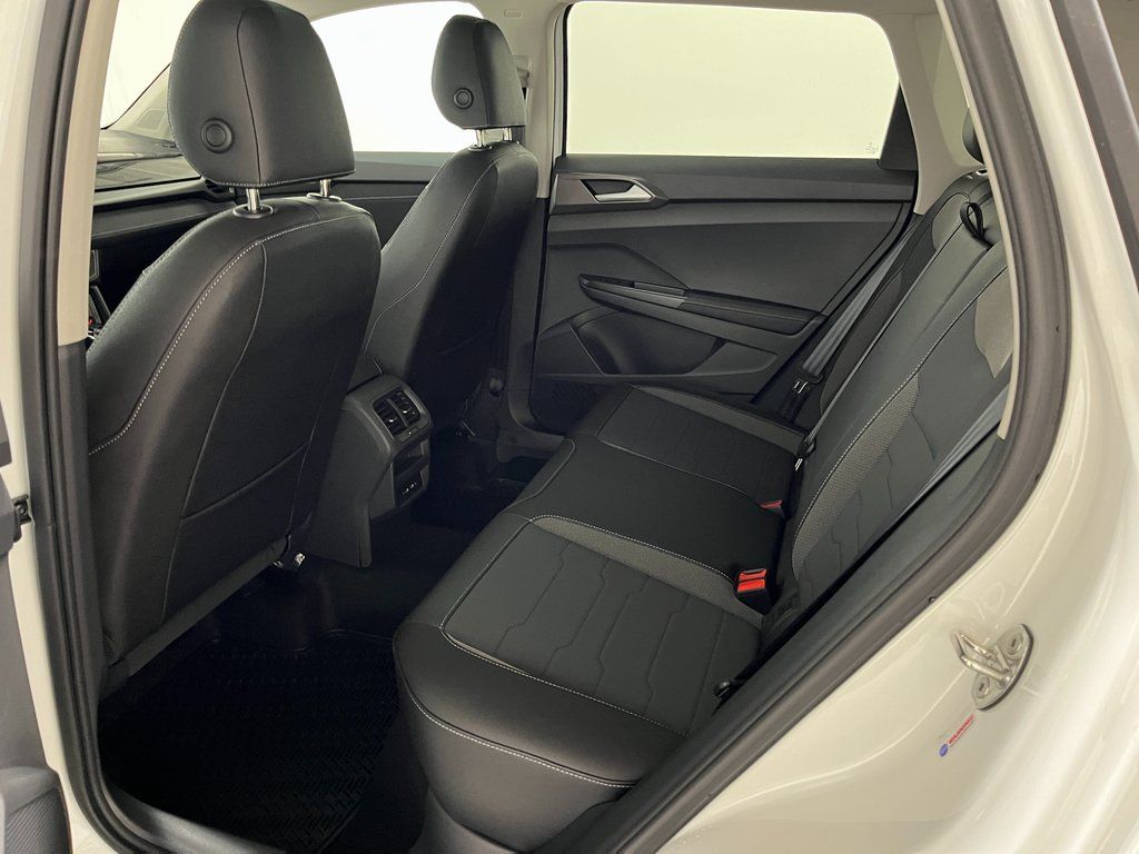 2026 Volkswagen Taos SE Black - Photo 13
