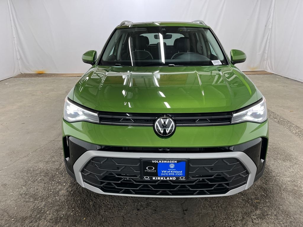 New 2026 Volkswagen Taos 1.5T SE SUV