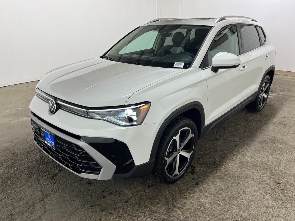 2026 Volkswagen Taos SEL's photo