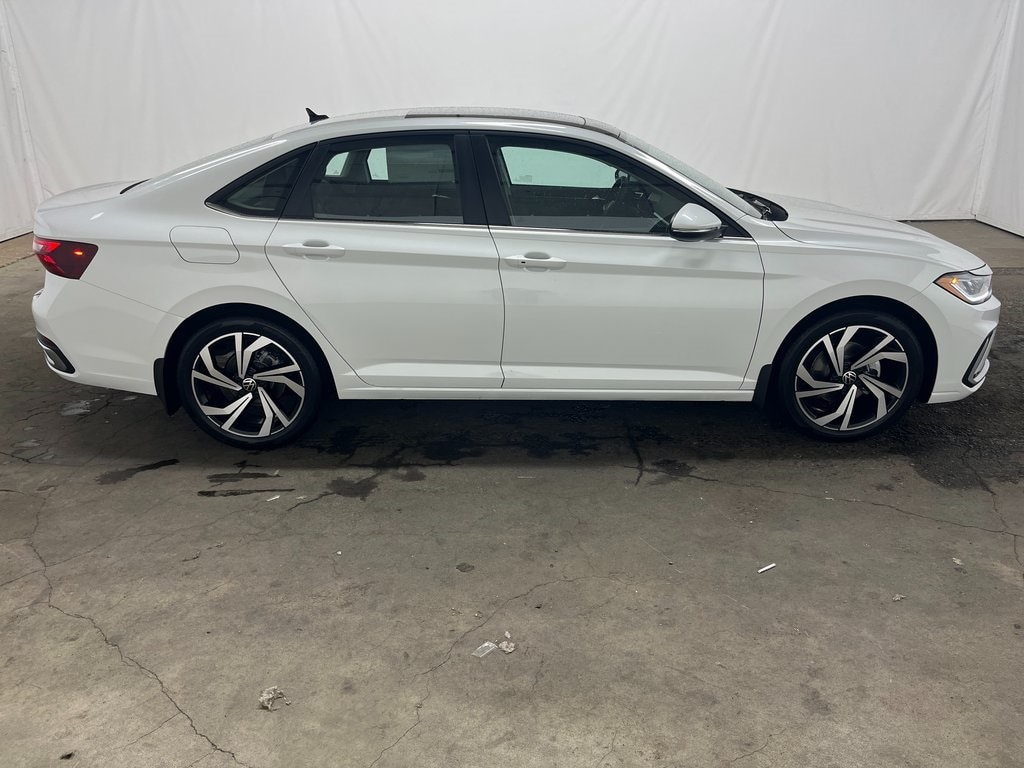 New 2026 Volkswagen Jetta 1.5T SEL Sedan