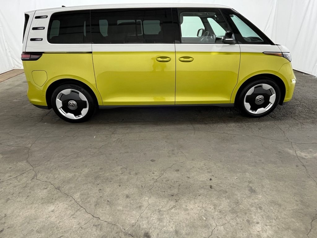 New 2025 Volkswagen ID. Buzz Pro S Plus Minivan/Van