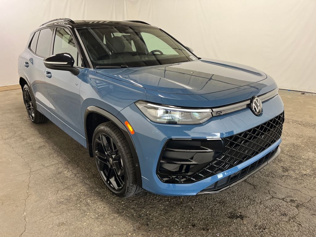 New 2026 Volkswagen Tiguan 2.0T SE R-Line Black SUV
