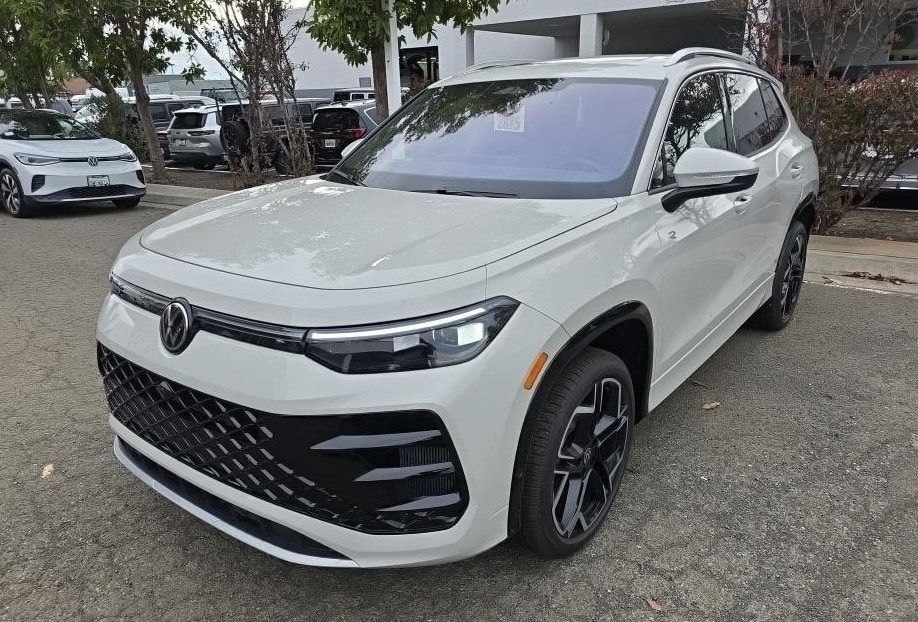 2026 Volkswagen Tiguan SEL R-LINE TURBO