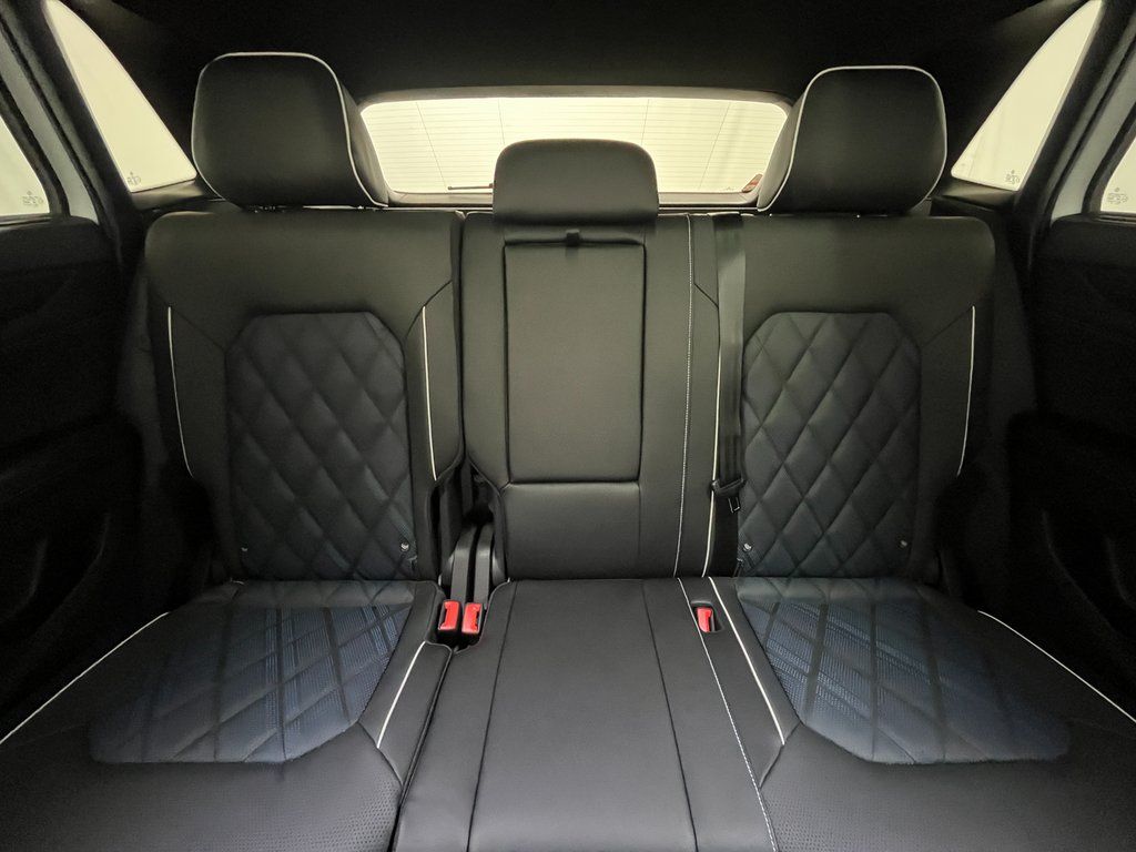 2026 Volkswagen Atlas Cross Sport SEL Premium R-LINE - Photo 19