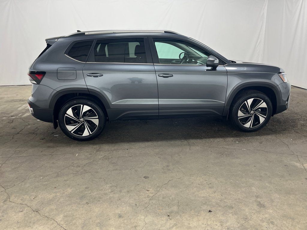 New 2026 Volkswagen Taos 1.5T SE SUV