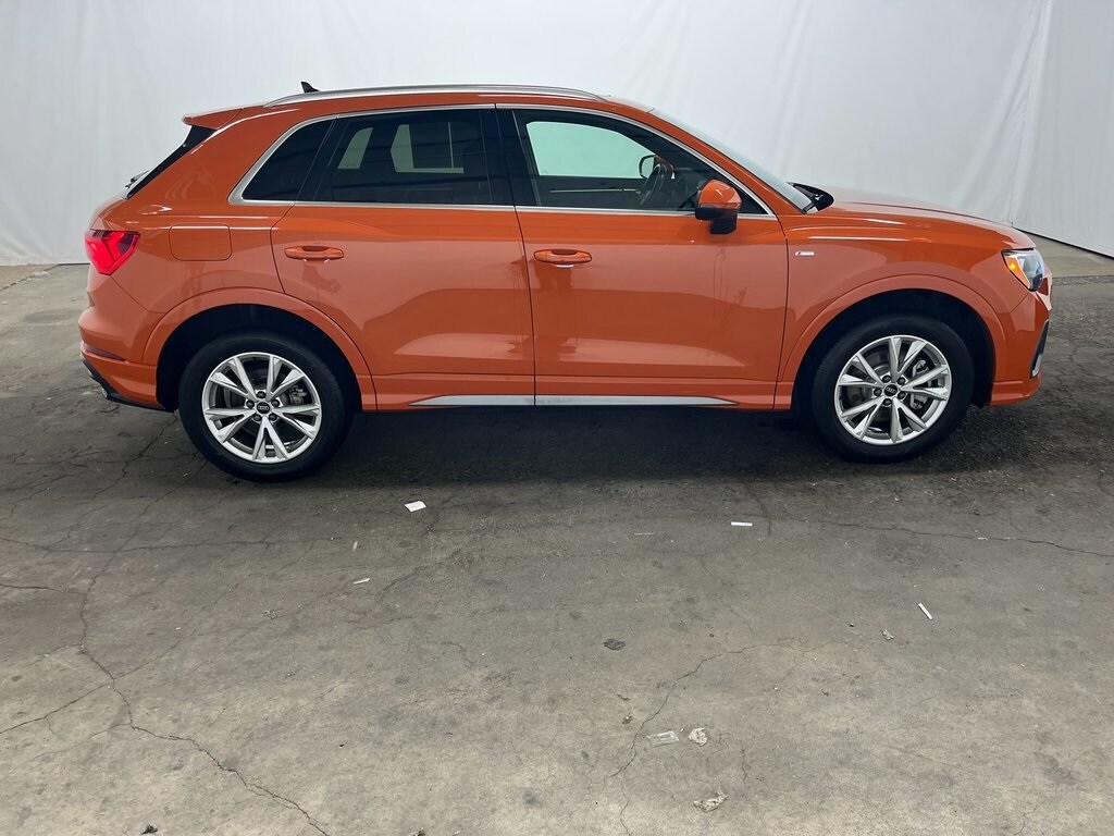 2022 Audi Q3 Premium S line photo 4