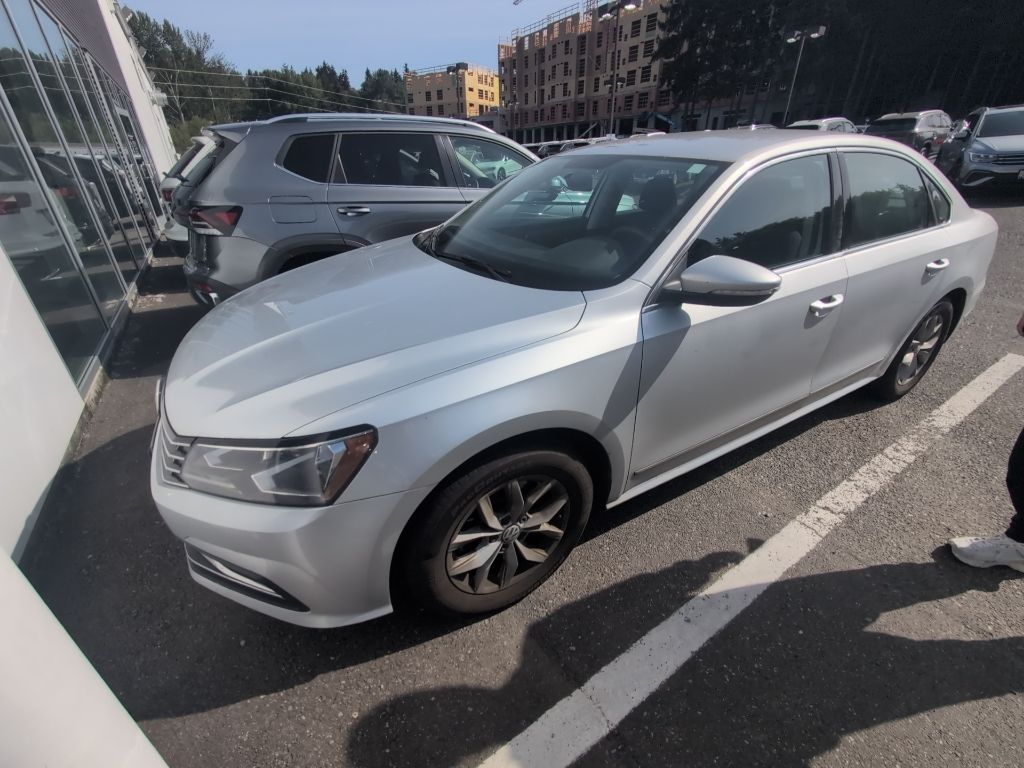 2017 Volkswagen Passat 1.8T S Auto's photo
