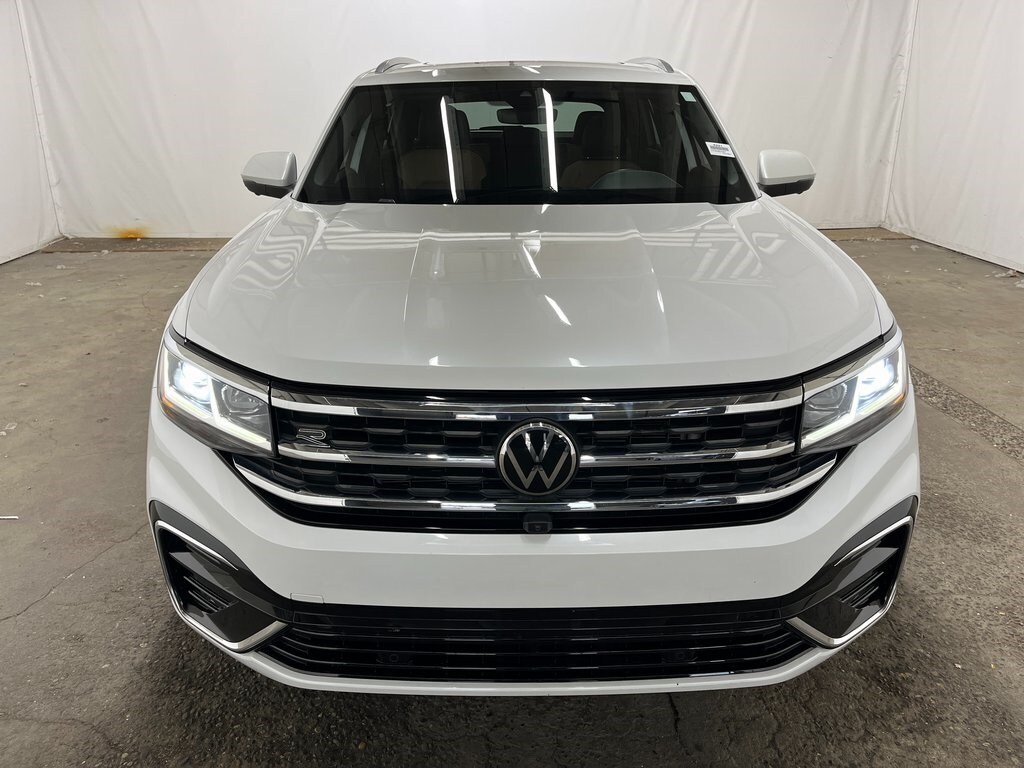 2023 Volkswagen Atlas Cross Sport V6 SEL Premium R-Line photo 2