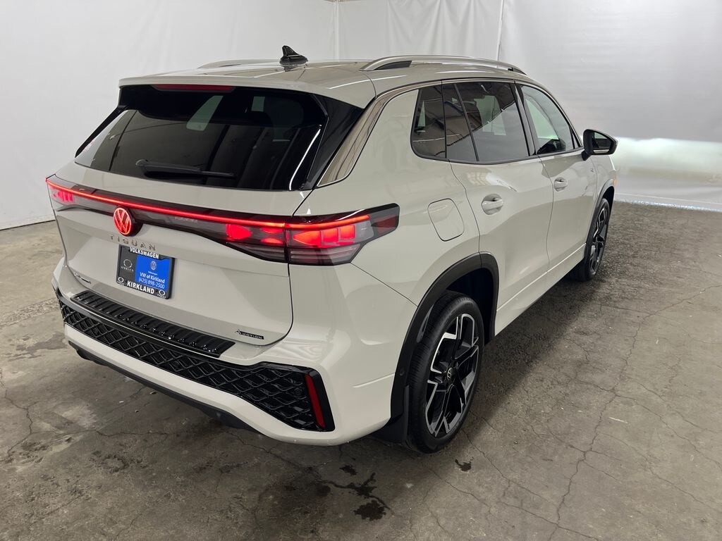 New 2026 Volkswagen Tiguan SEL R-Line Turbo SUV