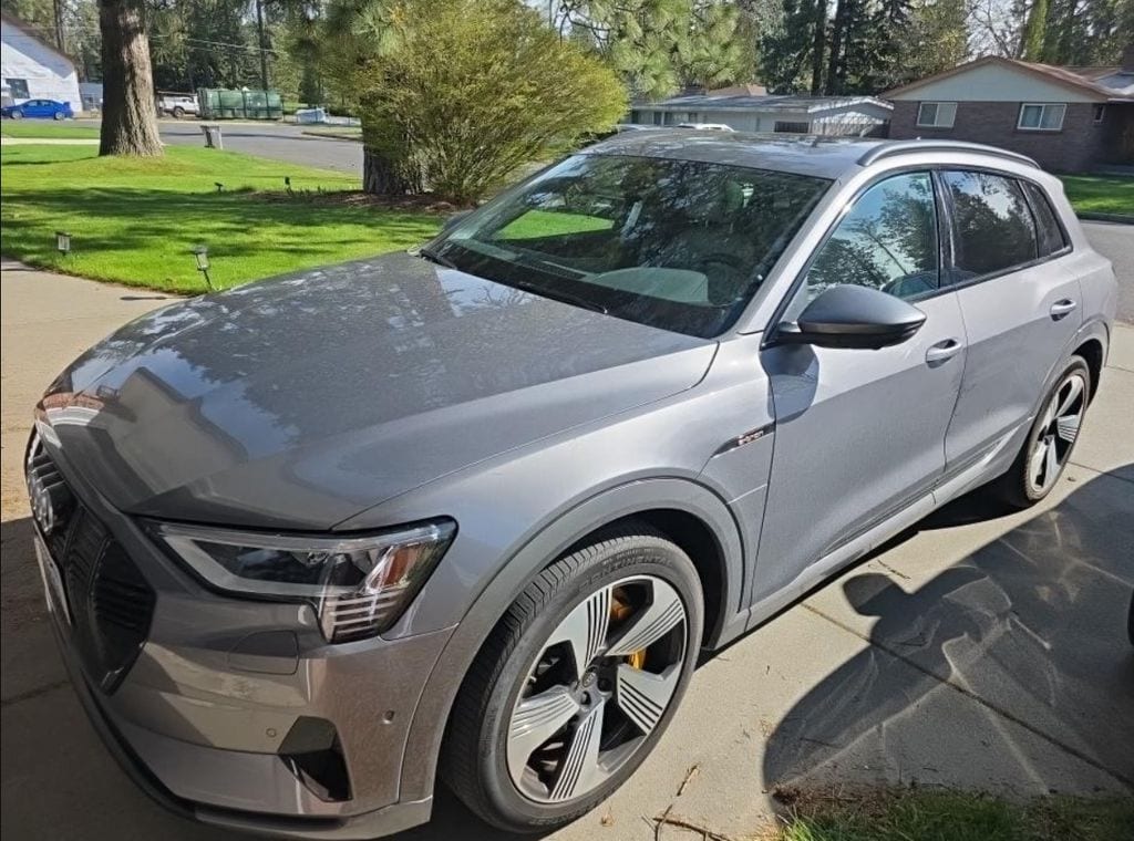 2023 Audi e-tron Premium Plus