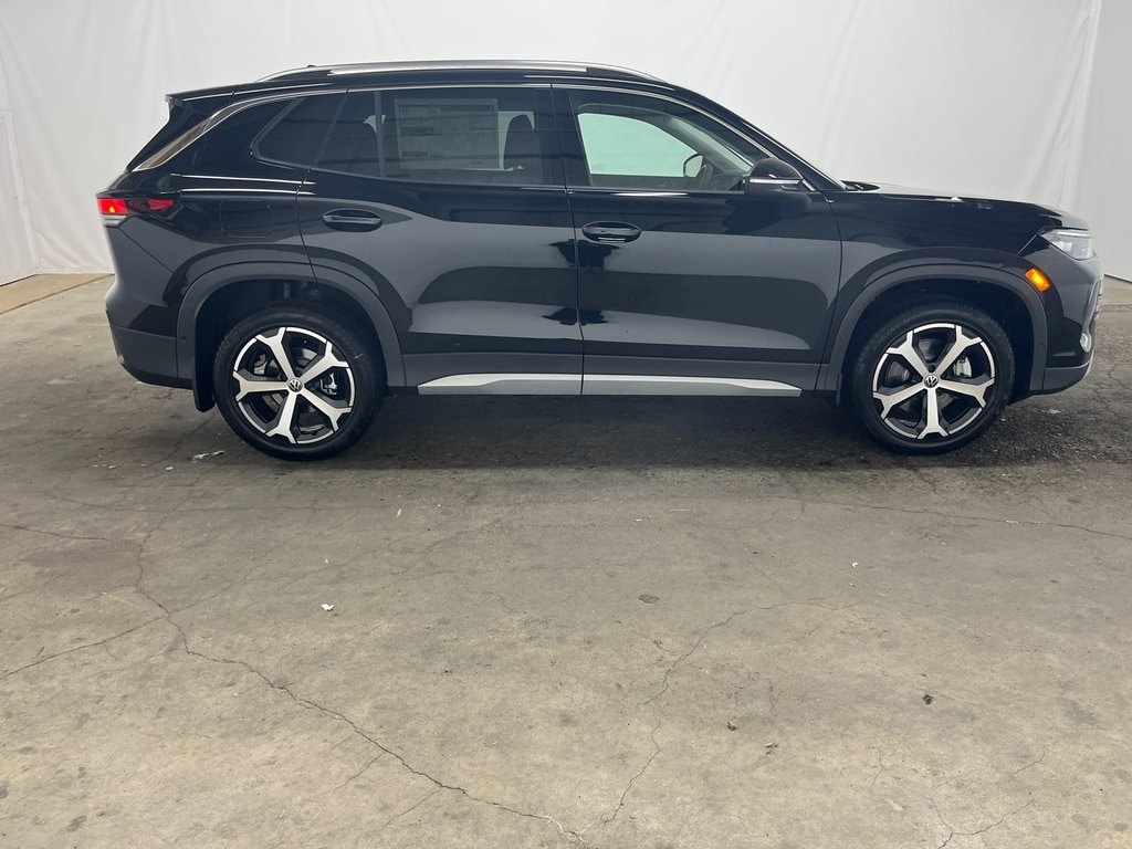 New 2026 Volkswagen Tiguan 2.0T SE SUV