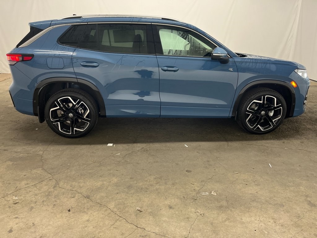New 2026 Volkswagen Tiguan 2.0T SEL R-Line Turbo SUV