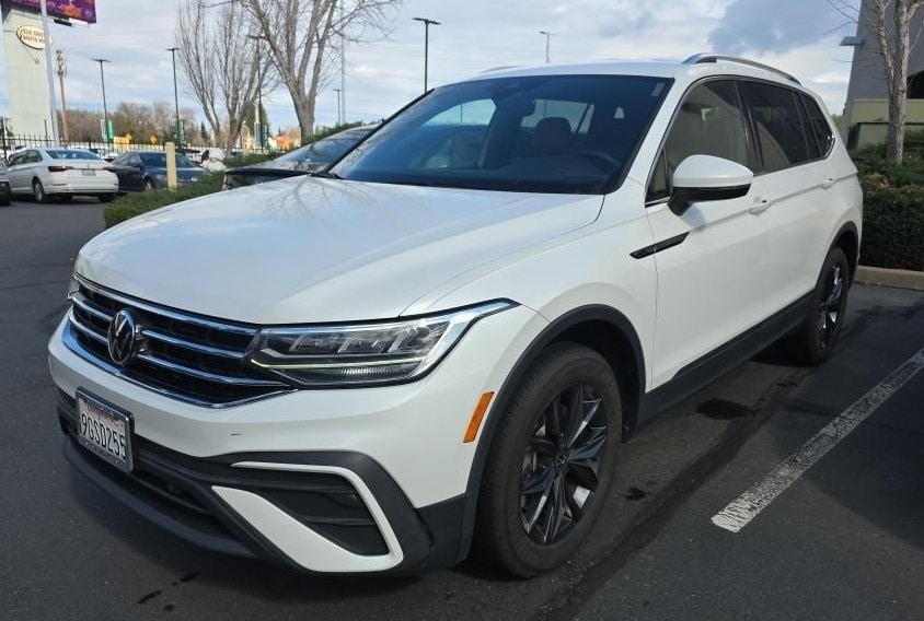 2023 Volkswagen Tiguan SE