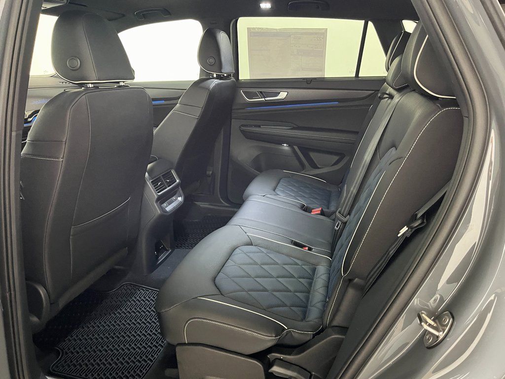 2026 Volkswagen Atlas Cross Sport SEL Premium R-LINE - Photo 13