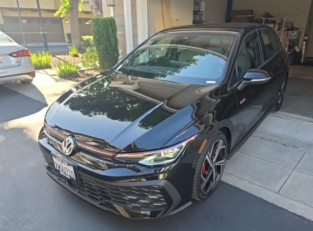 2025 Volkswagen Golf GTI 2.0T SE 4-door DSG's photo
