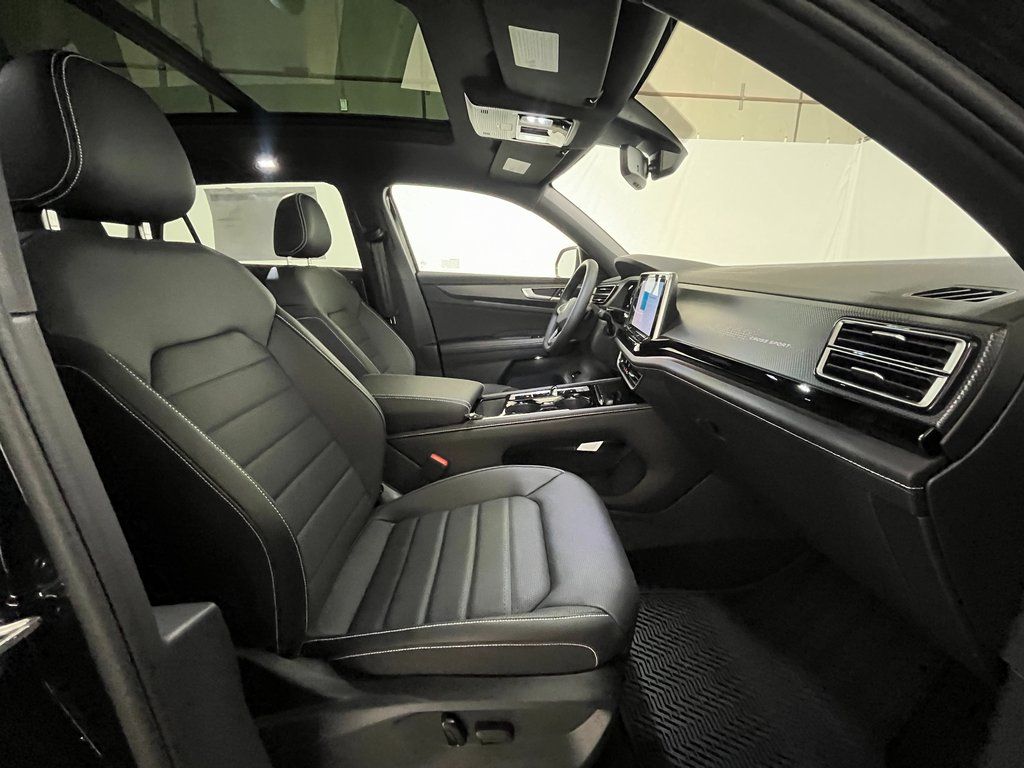 2026 Volkswagen Atlas Cross Sport SEL R-LINE - Photo 14