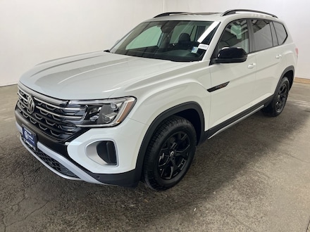 2025 Volkswagen Atlas 2.0T Peak Edition SUV