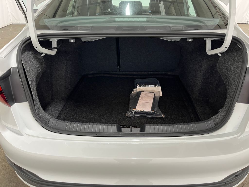 2026 Volkswagen Jetta Sport - Photo 21