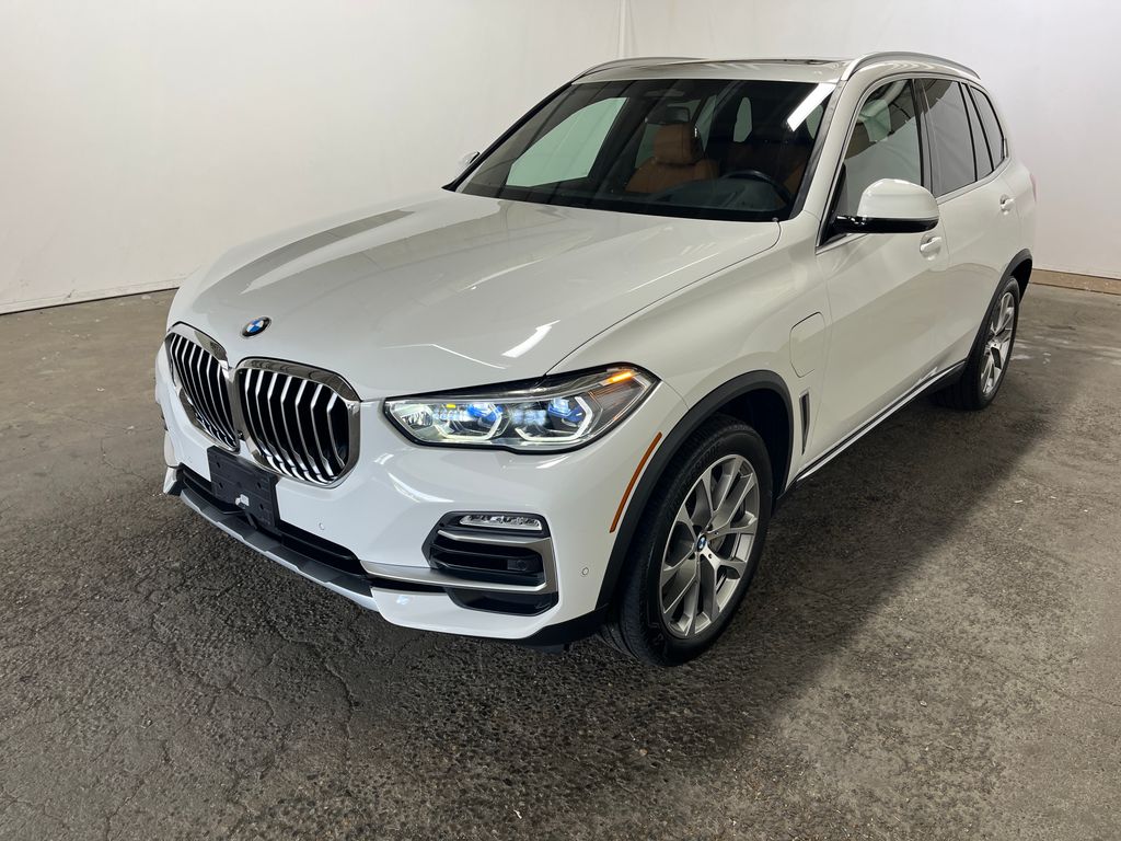 2021 BMW X5 xDrive45e's photo