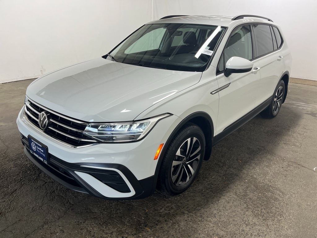 2023 Volkswagen Tiguan S's photo