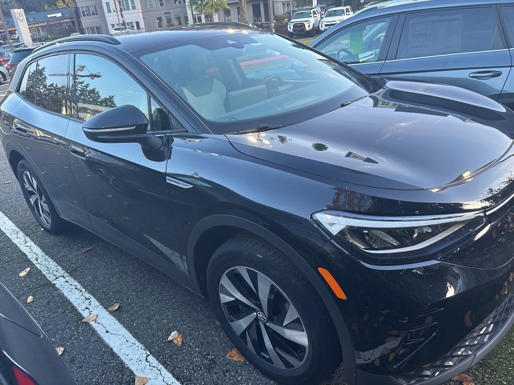 2023 Volkswagen ID.4 Pro photo 2