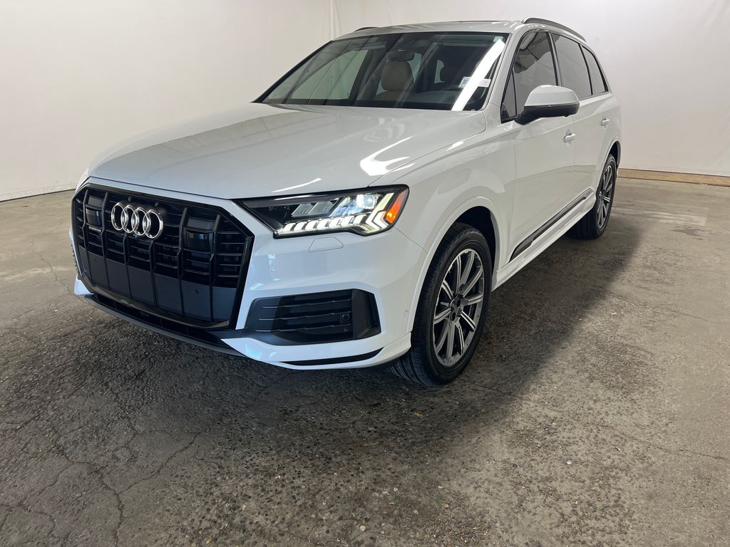 2023 Audi Q7 45 Premium Plus quattro Tiptronic's photo