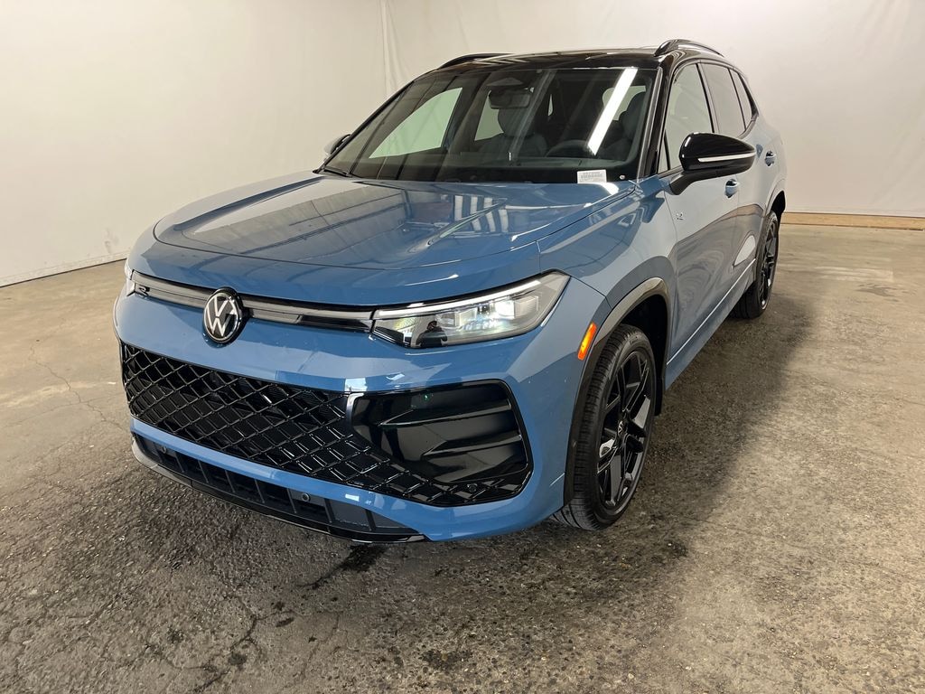 New 2026 Volkswagen Tiguan 2.0T SE R-Line Black SUV