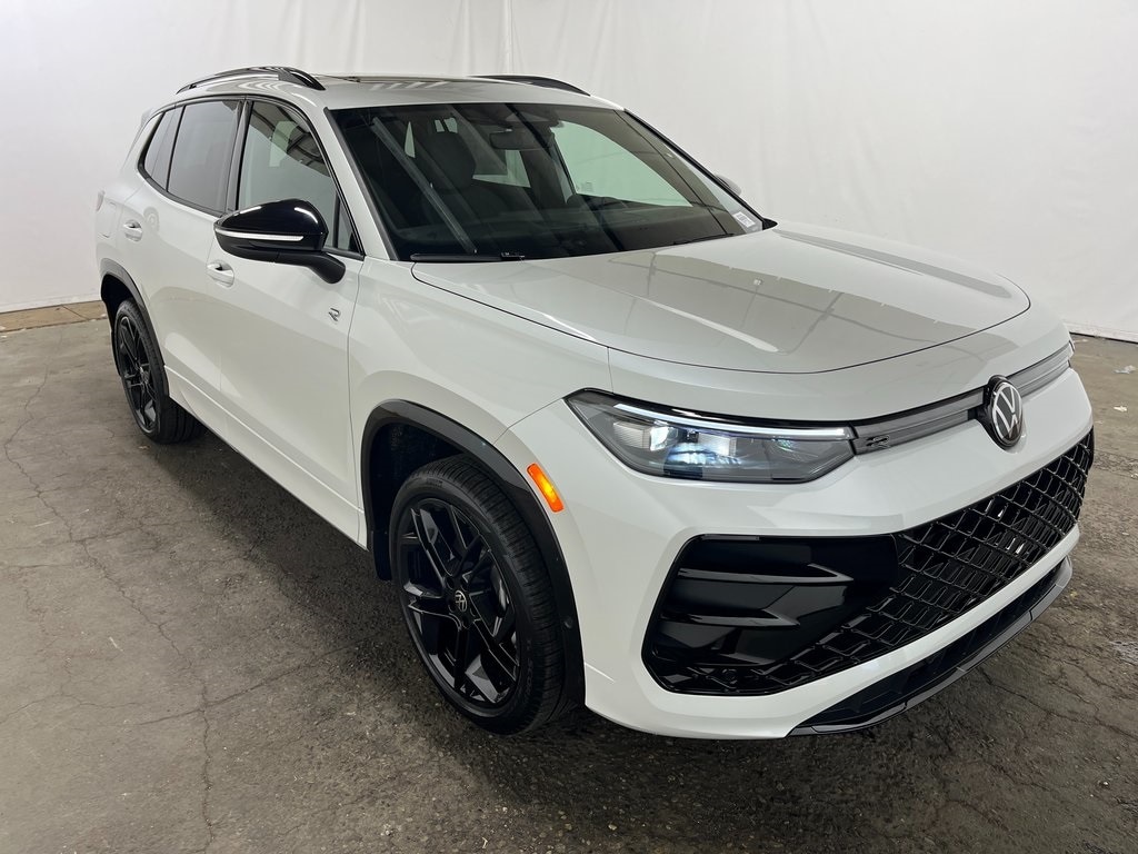 New 2026 Volkswagen Tiguan 2.0T SE R-Line Black SUV