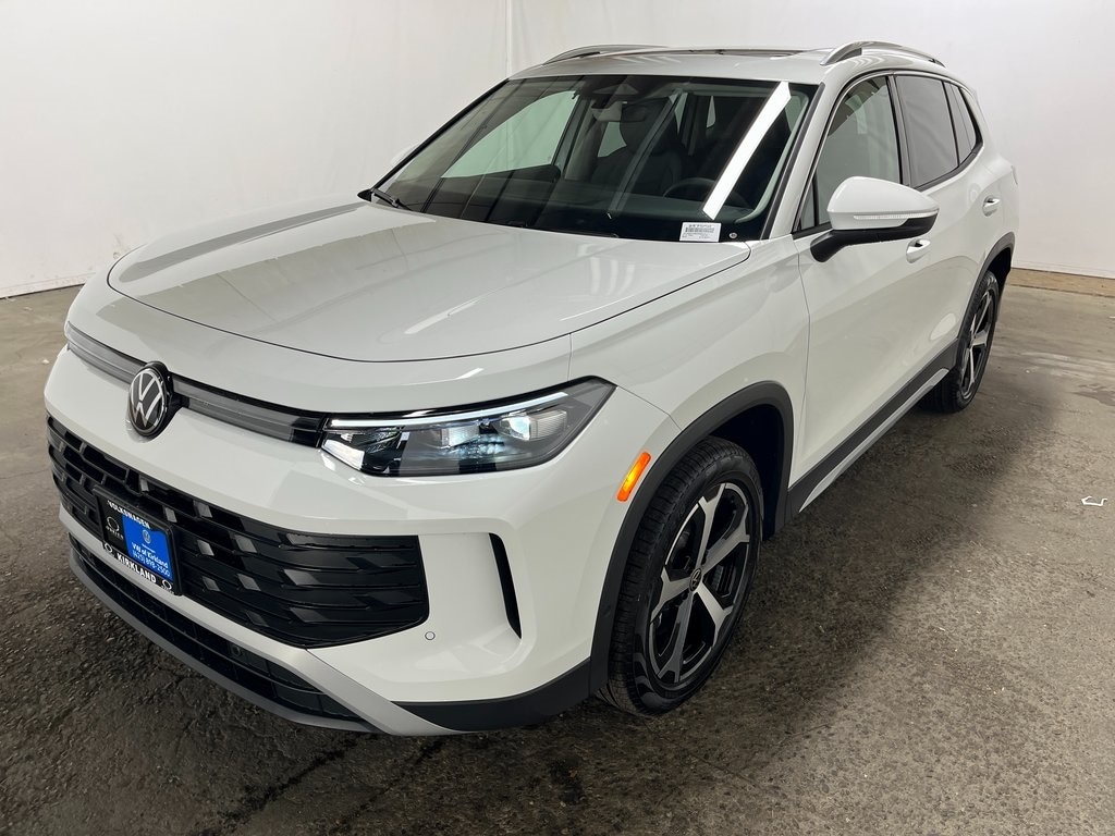 2025 Volkswagen Tiguan SE's photo