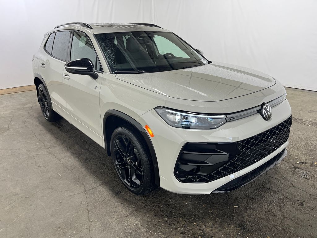 New 2026 Volkswagen Tiguan 2.0T SE R-Line Black SUV